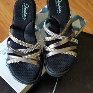 Skechers Metallic Memory Foam  Sandals